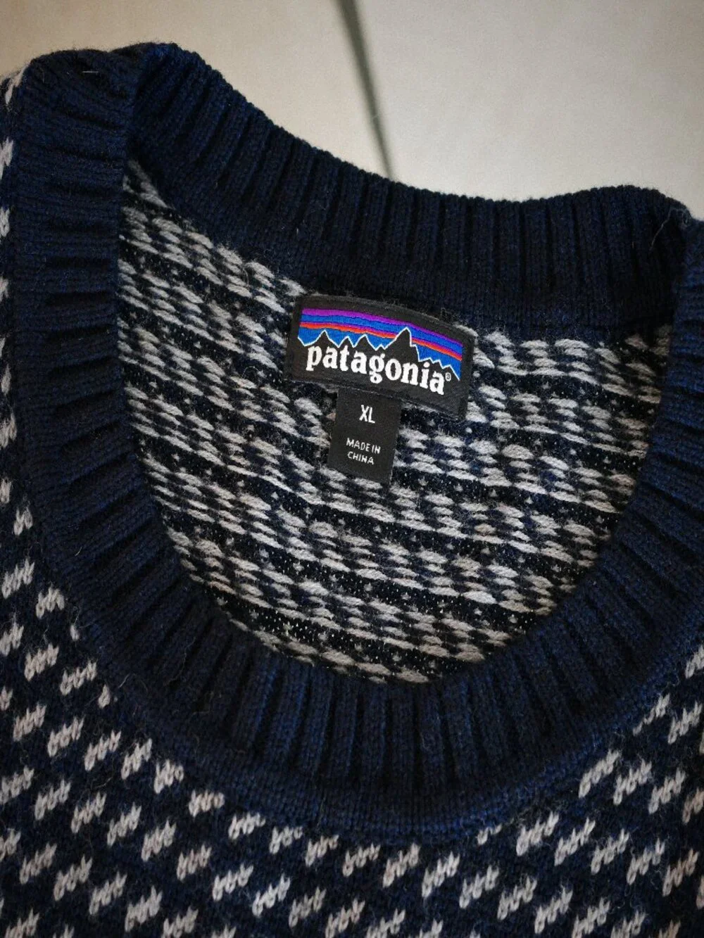 Patagonia Fisherman Crewneck 100% Merino Wool Navy Birdseye Knit [XL] - Picture 2 of 2